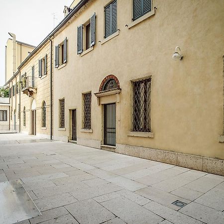 Arena Easy Suites Guesthouse Verona Exterior foto